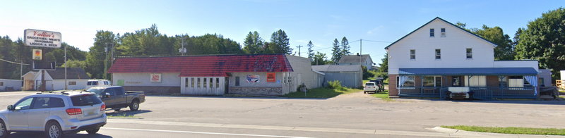 Naubinway Hotel & Cafe (Naubinway Inn) - Valliers Was Iga Next Door (newer photo)